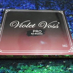 Violet Voss Pro Eye shadow Palette